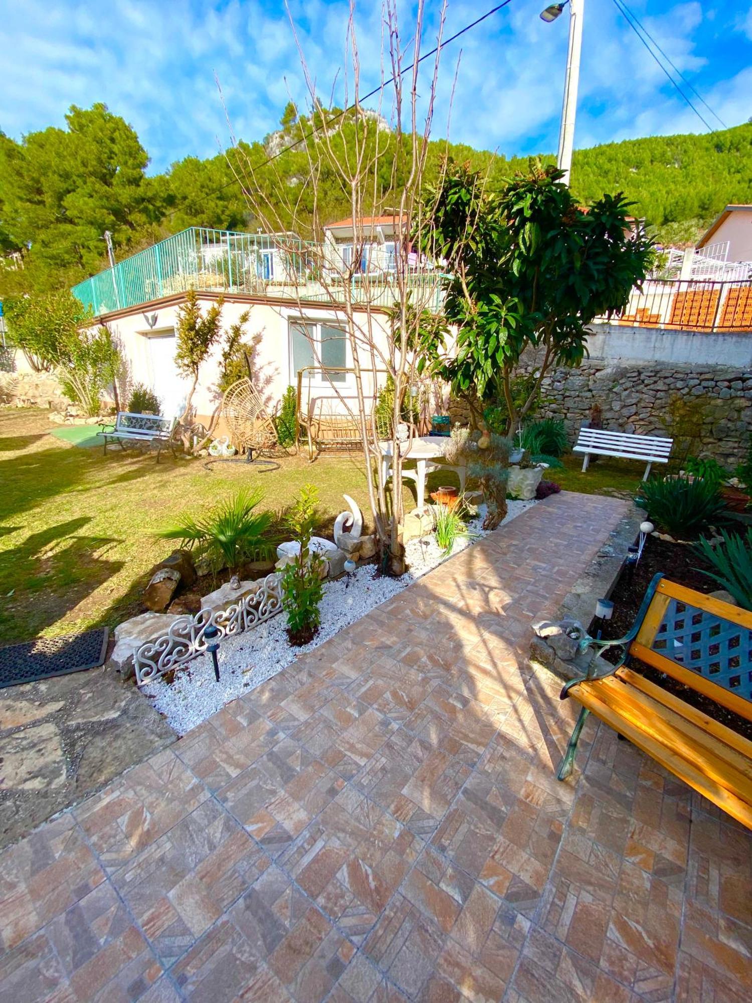 Casa Erceg Amor Vincit Omnia Skradin Exterior photo