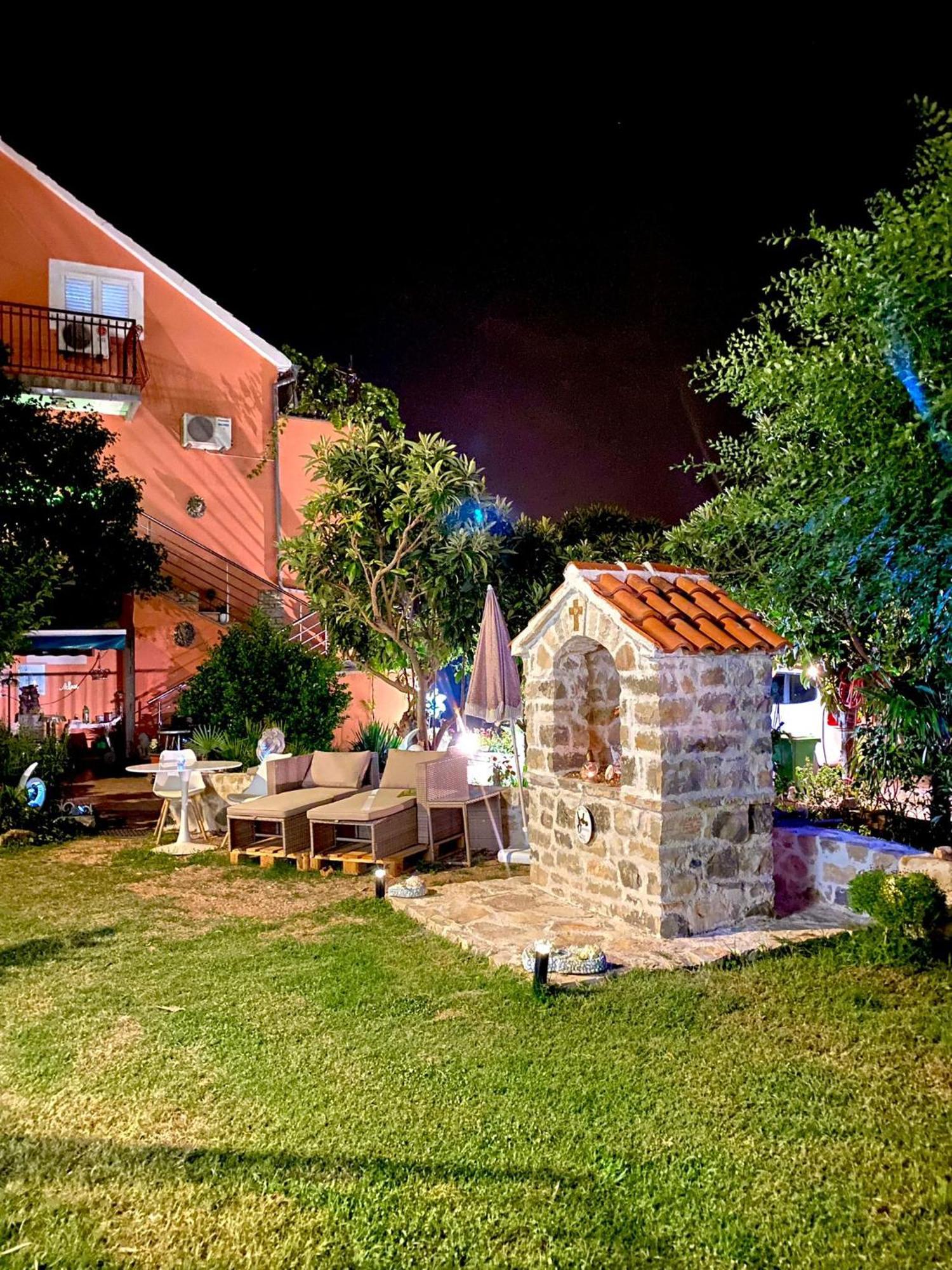 Casa Erceg Amor Vincit Omnia Skradin Exterior photo